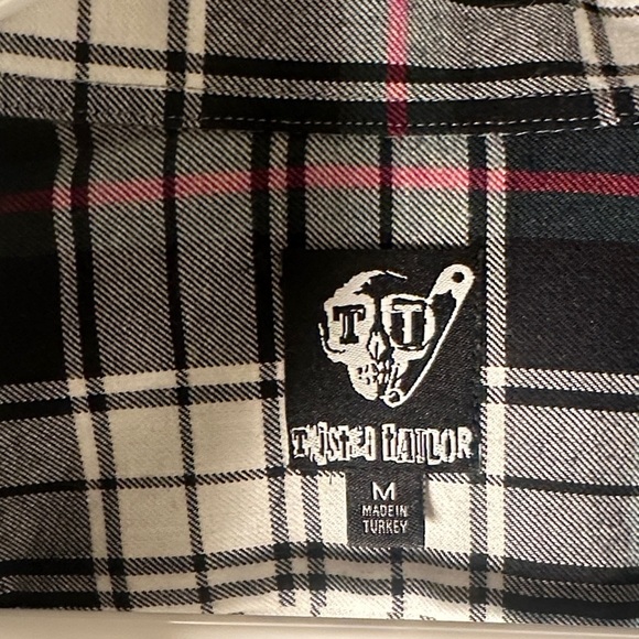Twisted Black and White Plaid Casual Button Down Shirt - Picture 2 of 2